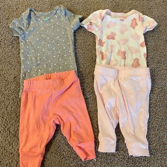 2 Carters 3-6 months outfit includes 2 onesie and 2 pants NWOT pink white gray - Picture 1 of 5